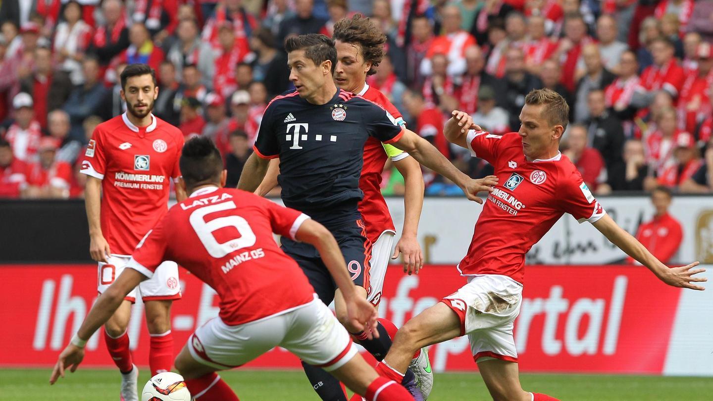 荷兰大名单：范戴克领衔；费耶诺德球员瓦伦特首次入选（荷兰公布大名单：范戴克压阵，费耶诺德的瓦伦特迎来首次征召）