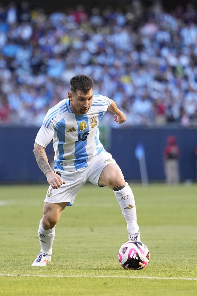 寻球：“苏超”为什么能火出圈？（寻球：苏超何以爆火出圈？）