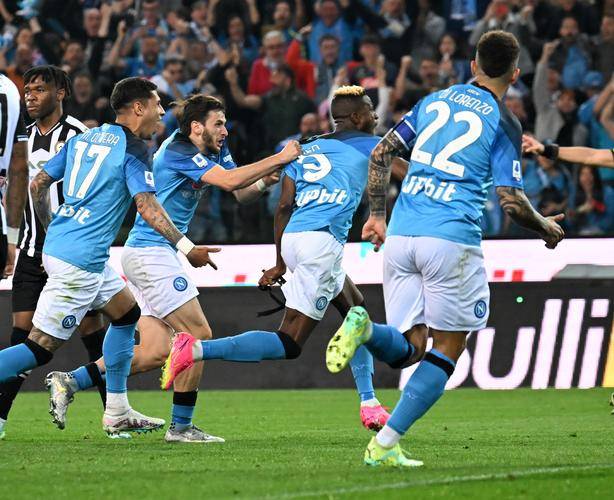 上海闲话聊体育｜橄榄球，上海是你的大舞台（沪上闲话体育｜橄榄球：上海就是你的大舞台）