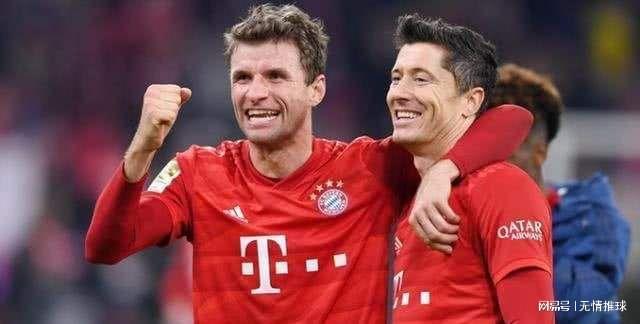 梅西小时候铃声响了不回教室，老师批评他：马拉多纳只有一个（梅西童年上课铃响仍不回教室，老师直言：马拉多纳只有一个）