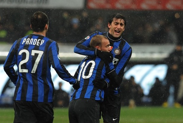 德媒：拜仁不会把16岁中卫基亚拉放走，他很快会签下一份长约（德媒：拜仁拒放16岁中卫基亚拉，续长约在即）