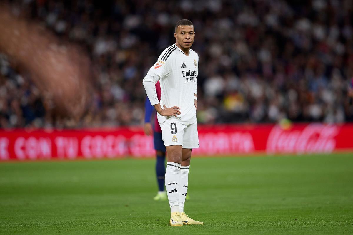 太阳vs掘金前瞻：两队同为背靠背，阵容厚度成比赛胜负手（太阳对掘金前瞻：双双背靠背，阵容深度或定胜负）