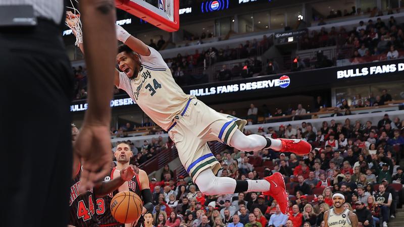 跟队记者：阿方索-戴维斯预计11月22日左右复出（随队记者：阿方索-戴维斯有望在11月22日前后复出）