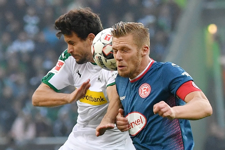 塞尔希奥：奥亚萨瓦尔归队在即；没有人对球队现状感到满意（塞尔希奥称奥亚萨瓦尔即将回归：无人对球队现状满意）