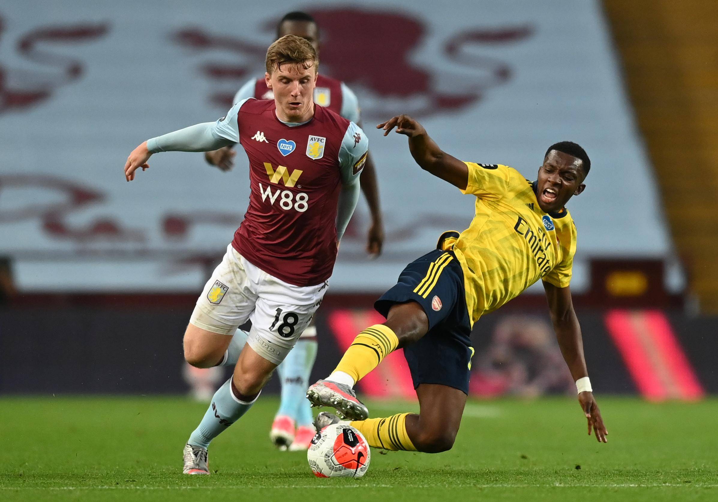 世界青年赛新秀层出不穷（世界青年赛新星频现）