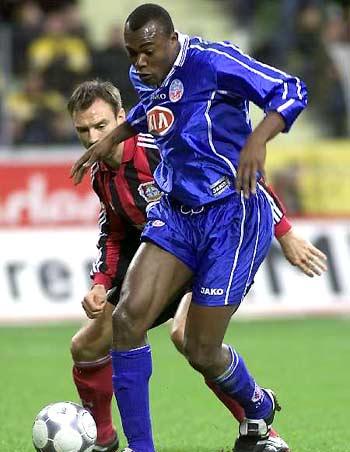 22胜3平，拜仁从未在德甲主场输给弗赖堡（拜仁德甲主场对弗赖堡22胜3平，至今保持不败）