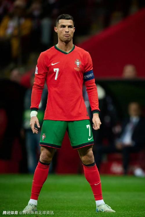 官方：米利唐右腿内收肌受伤，将对其后续情况进行观察（官方通报：米利唐右腿内收肌受伤，后续情况将持续观察）