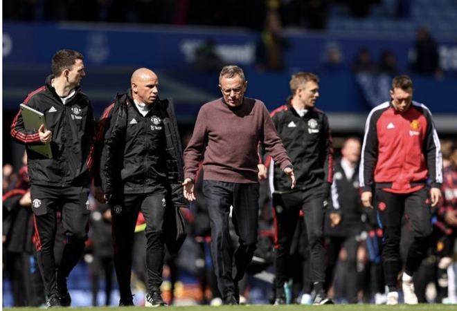 阿莱格里：现在的成绩并不是惊喜；迈尼昂是世界前三门将之一（阿莱格里称当前战绩不算意外 迈尼昂跻身世界前三门将）