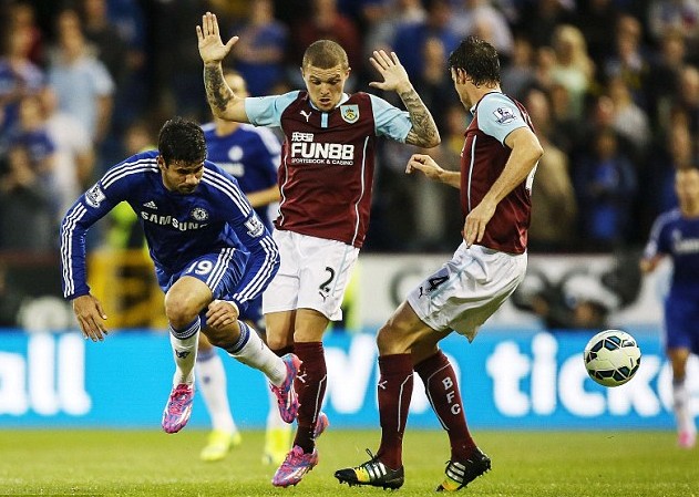 开场29分钟3球，姆巴佩完成欧冠历史第三早的帽子戏法（姆巴佩29分钟戴帽，欧冠史上第三快）