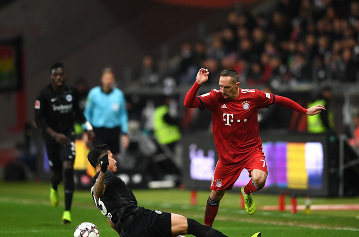 英超：利物浦客场3-2击败伯恩茅斯（英超：利物浦客场3-2力克伯恩茅斯）