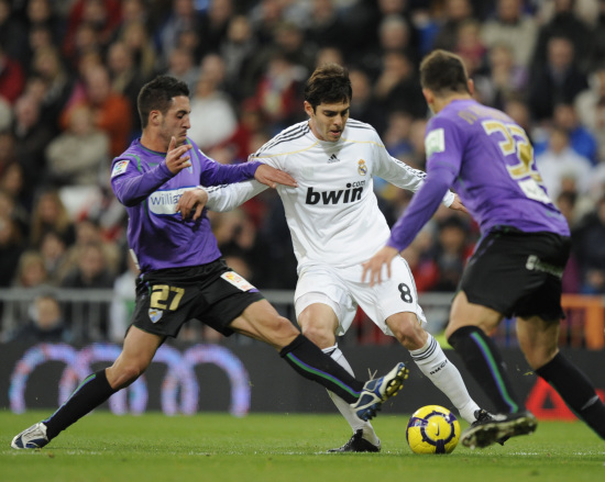 全队为他让出最佳出手机会（全员为他腾出最优出手空间）