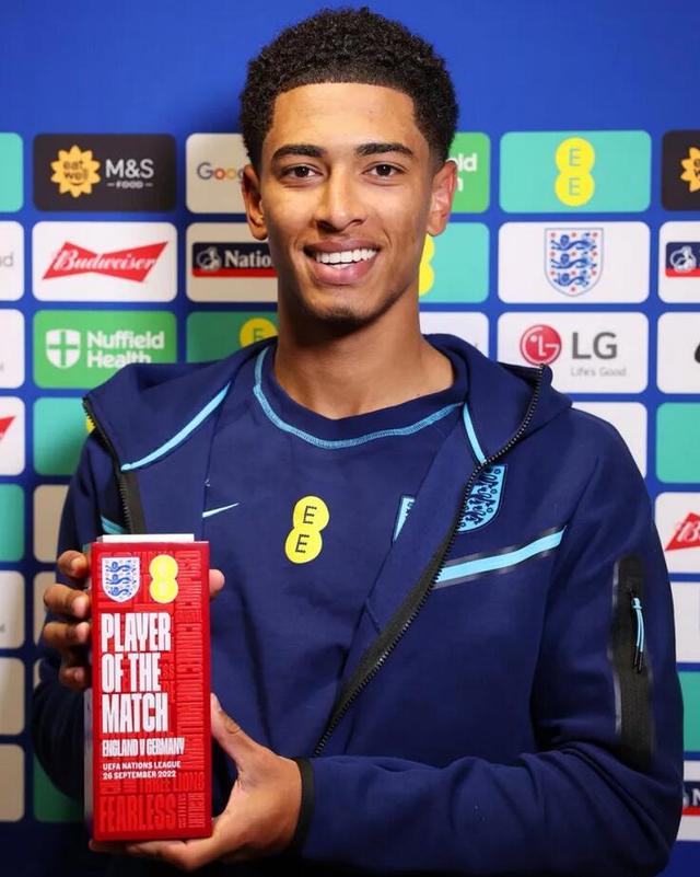 德转列世界足坛门将身价榜：舍瓦利耶4000万欧居首（德转公布世界门将身价榜：舍瓦利耶以4000万欧登顶）