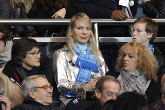 齐尔克泽欲转会曼联，罗马欲补强，曼联伤情困扰，切尔西洽谈新赞助商。（齐尔克泽意投曼联，罗马谋补强，红魔伤病缠身，切尔西洽谈新赞助商）