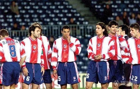 久常凉在比赛中手滑，球杆脱手刚好砸在了自己的小球上（久常凉比赛中手滑，脱手球杆意外砸中自己的球）