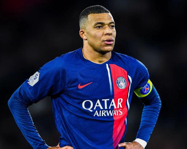 半场战报：云达不莱梅1-0科隆，马尔科-弗里德尔建功（半场战况：云达不莱梅1-0领先科隆，马尔科-弗里德尔破门）