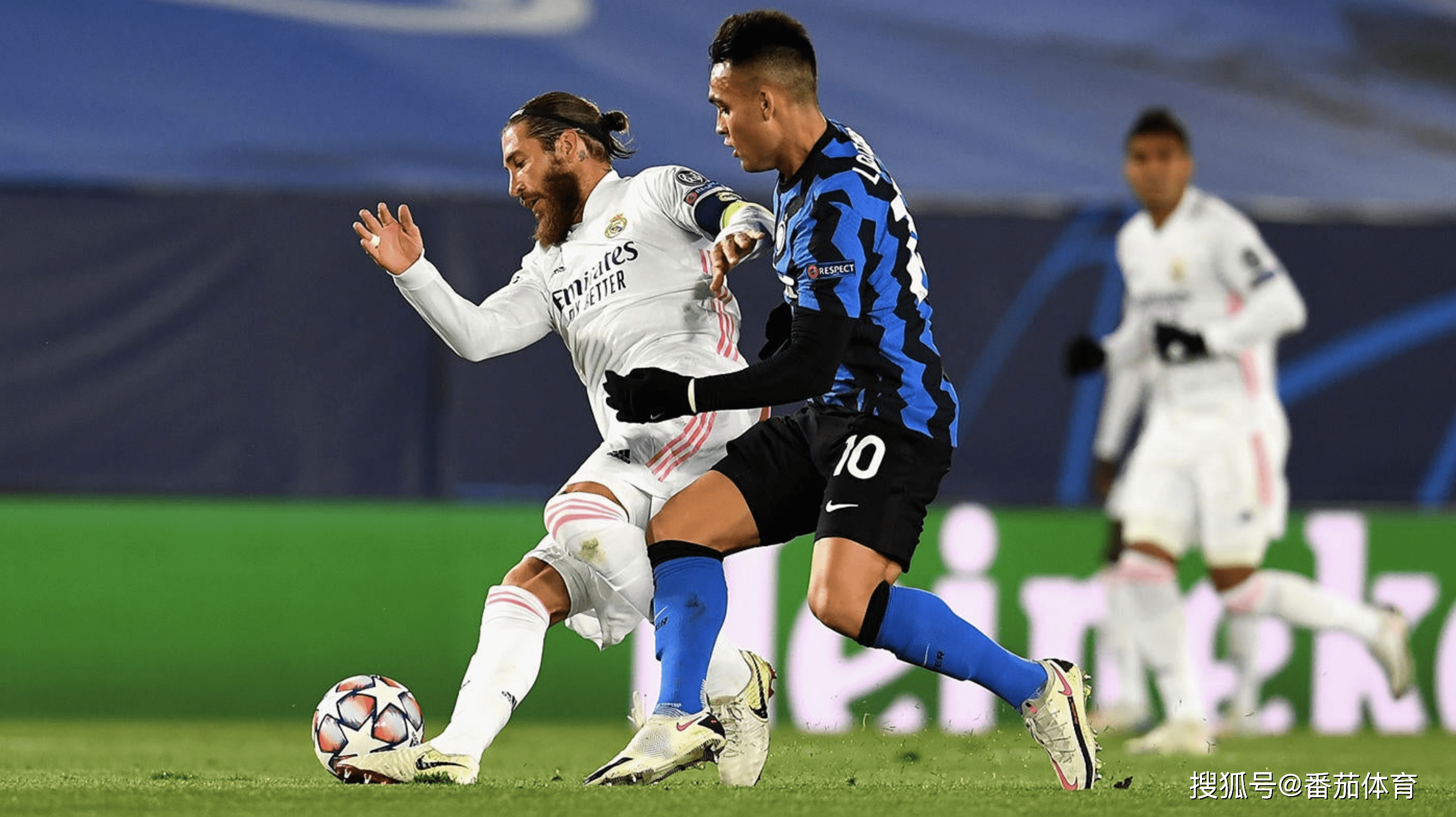 意甲积分榜：争冠白热化，米兰1球净胜球优势领先那不勒斯居首（意甲榜首之争白热化：米兰以1球净胜优势力压那不勒斯登顶）